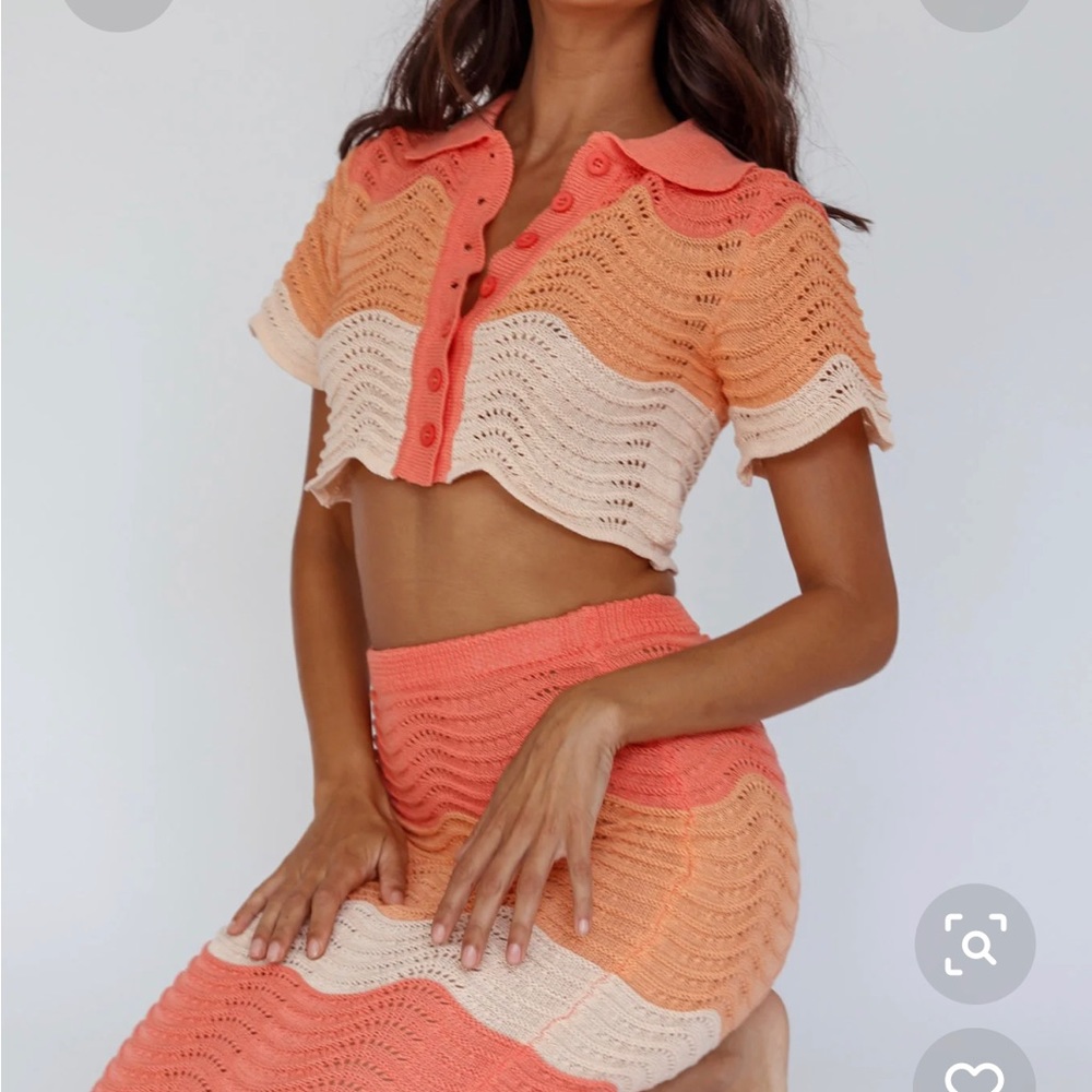 Selfie Leslie - may blooms knit button up top and maxi shirt size small